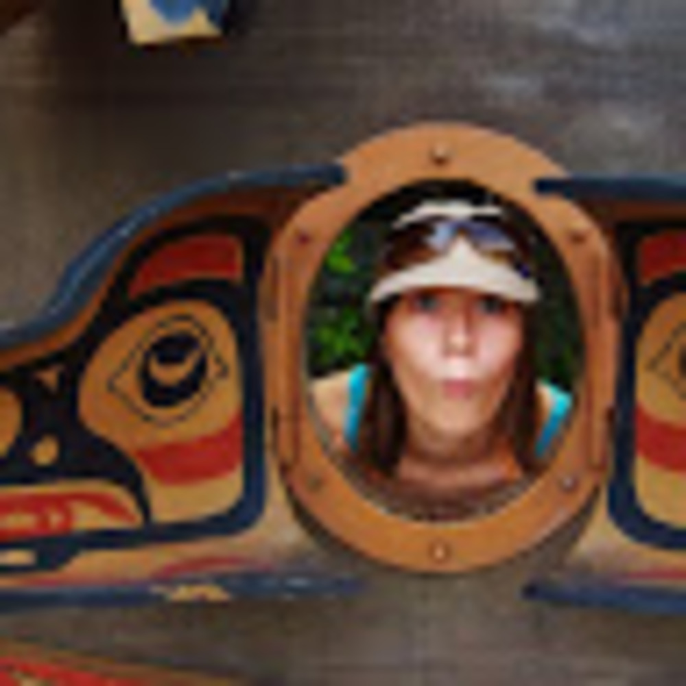 Meet your Posher, Emily